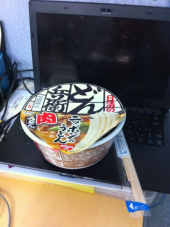 肉うどん・どん兵衛／壊れた・・・ 画像1