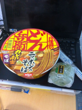 ｶﾚｰ南蛮そば・どん兵衛with大福／モスラ対ゴジラ 画像1