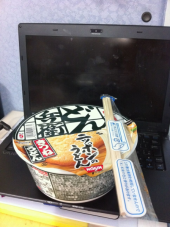 特盛きつねうどん・どん兵衛／汁ヾ・・・汗 画像2