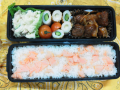 肉団子とシャケ弁当