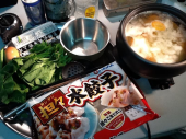 坦々水餃子の準備中と 画像2