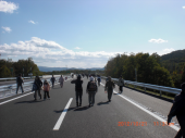 高速道路を歩く 画像2