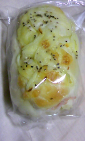 ハムオニオンチーズパン(^o^)／ 画像1