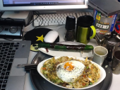 目玉しょうゆ焼きうどんと 画像2