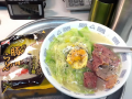 押し寿司と玉子太巻と鶏豚