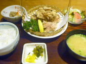 鶏唐揚げ定食、おいしかった～(人´∀｀)．☆．。．:*･ﾟ 画像2