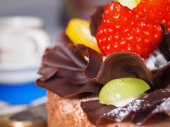 ホールケーキを一人で食べるという夢の経験をする 画像2