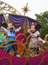 ディズニーランドへ