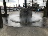通過通りを歩く 画像2