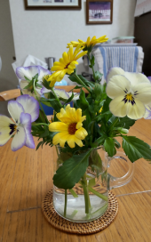 グリンピースごはんと花とソフトクリームと満月と 画像2