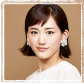 綺麗な顔の斜視女性 画像2