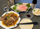 カサゴ煮付けとアコウ刺身 画像1