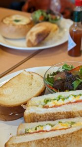 病院 と 珈琲館 と 肩甲骨 画像1