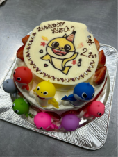 ベイビーシャークケーキ 画像2