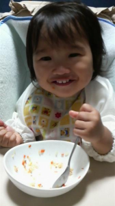 自分で食べるって嬉しいな(^○^) 画像2